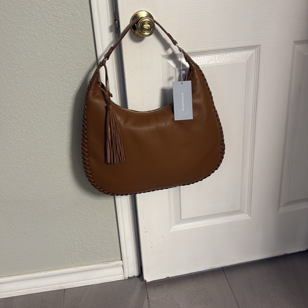 Antonio Melani Beautiful cognac 100% leather
Shoulder Handbag - Picture 8 of 11
